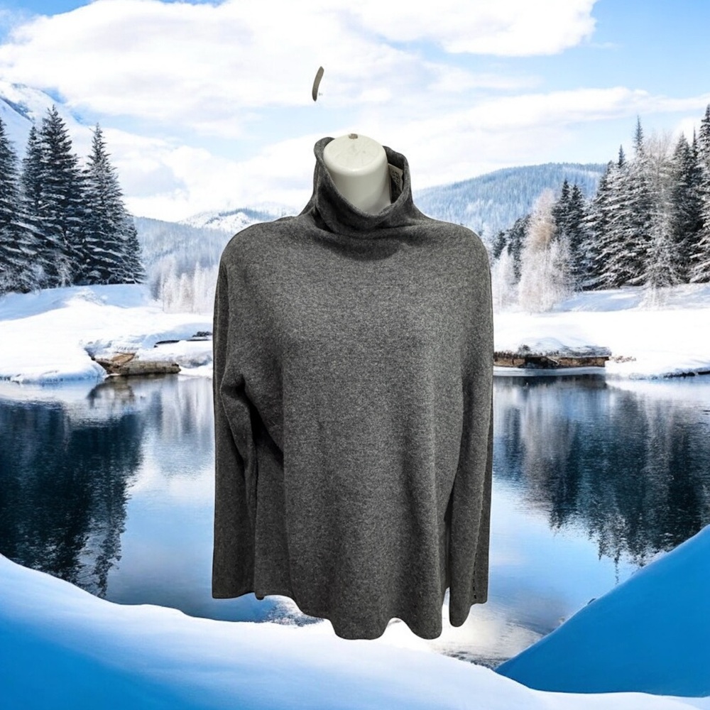 Gianfranco Ferre Gray Turtleneck wool/ cashmere blend Sweater size large